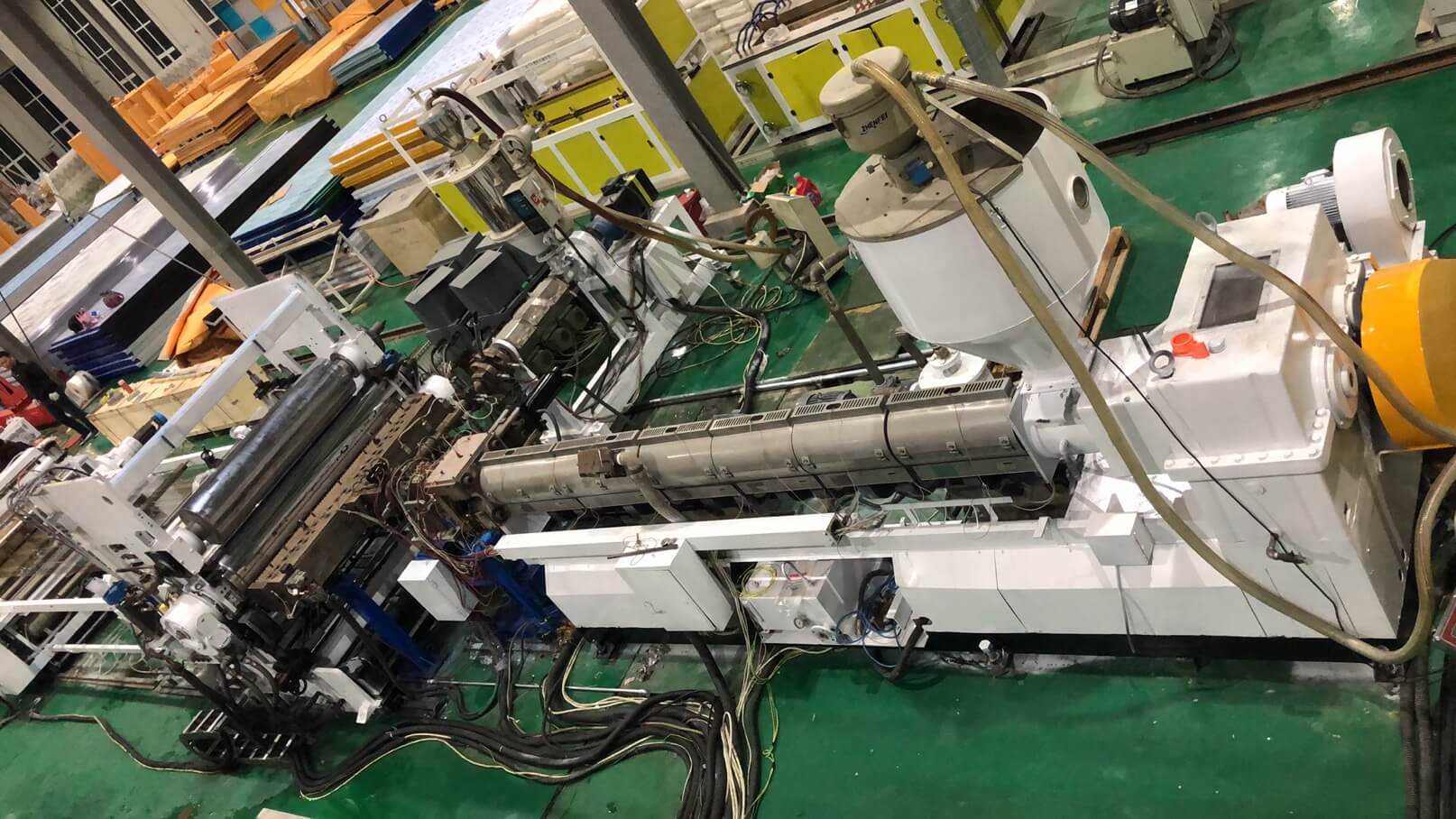 The plastic panels are made from PC material via this machine.