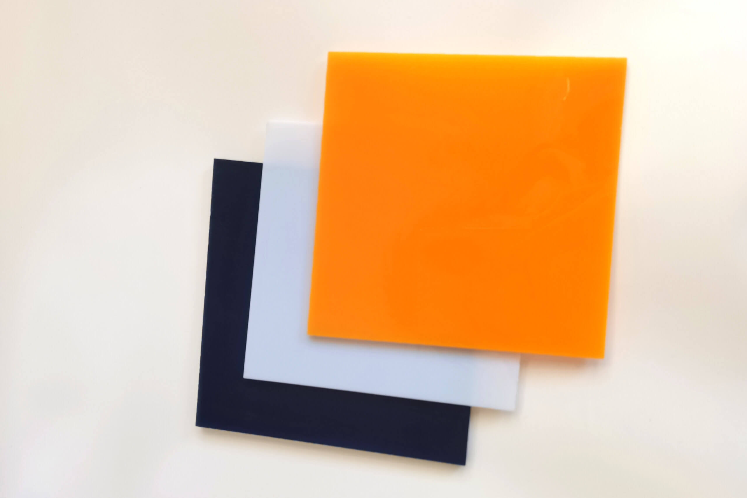 How to choose the right solid polycarbonate for building solutions?